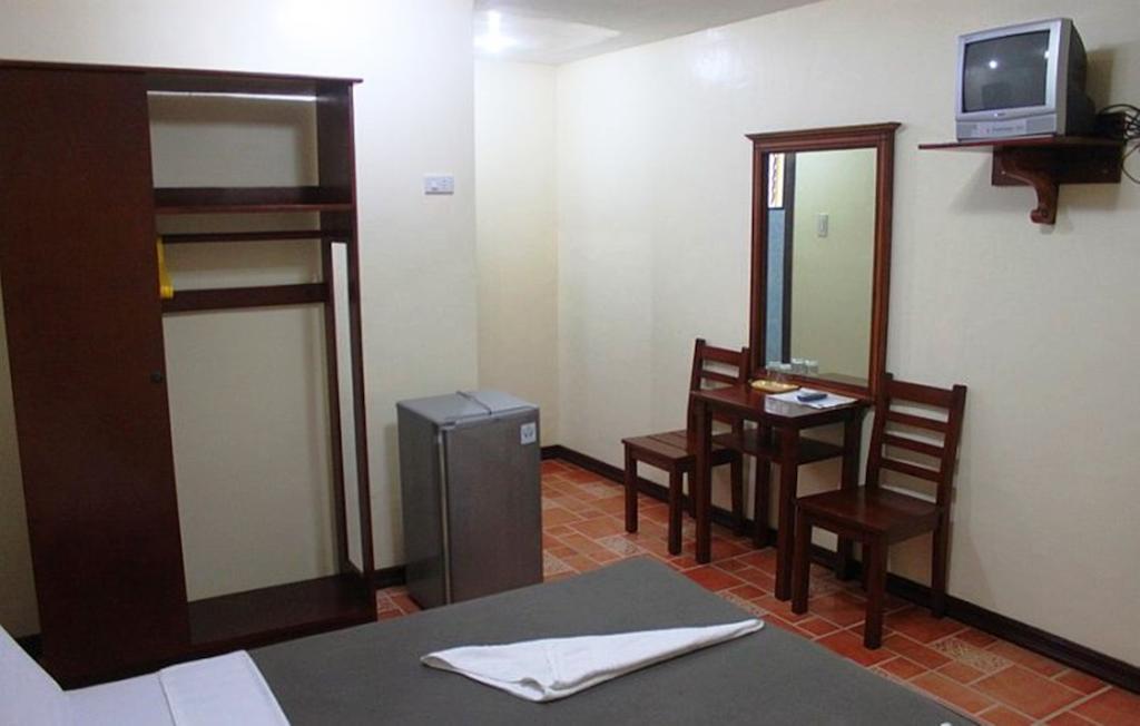 Cherrys @ Home Too Inland Resort Panglao Room photo